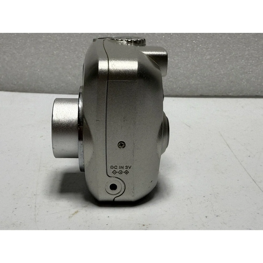 Parts Or Fix Kodak Digital Camera Easyshare CX7330 3.1MP Silver Read Description